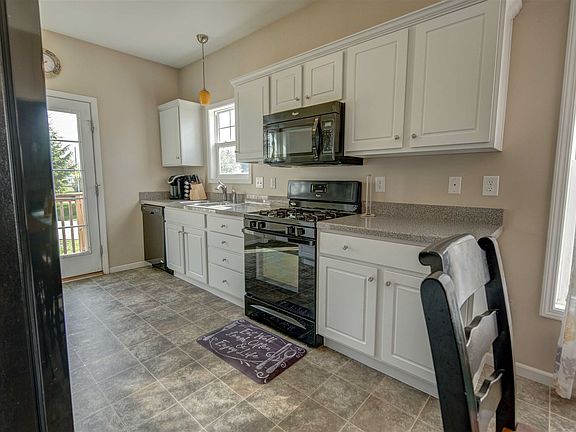 5th image of 1204 Quigley Pl
