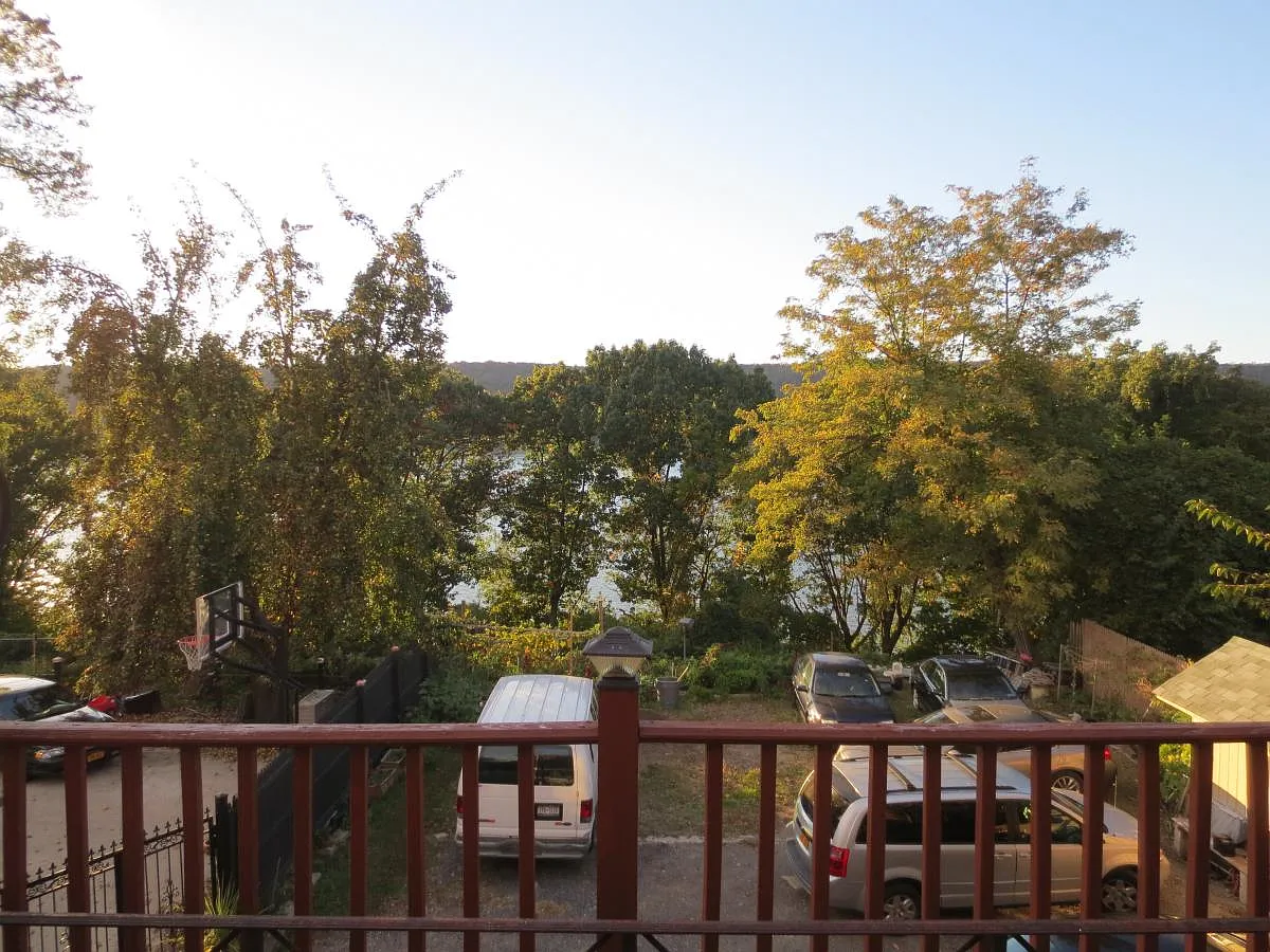2 bed, 1000 sqft, $2,700 — Photo 2