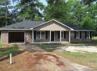 32 Thelma Dr, Sumter, SC 29150