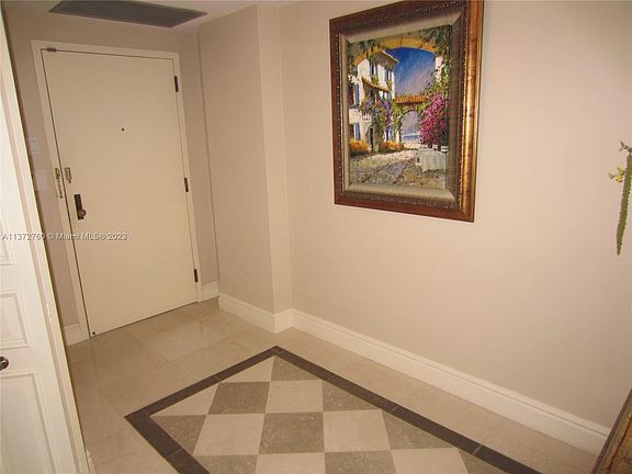 5th image of 251 Crandon Blvd APT 410