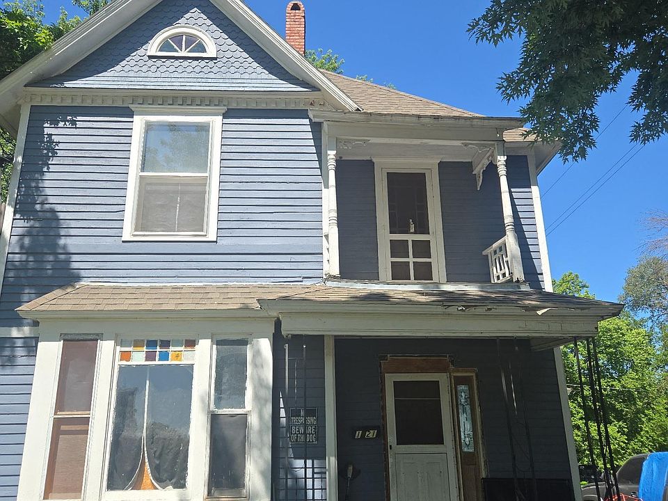 1st image of 1321 1st Ave E