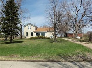 17616 Hebron Rd, Harvard, IL 60033