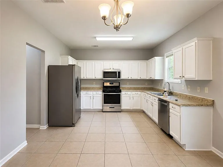 2268 White Alder Dr — Photo 7