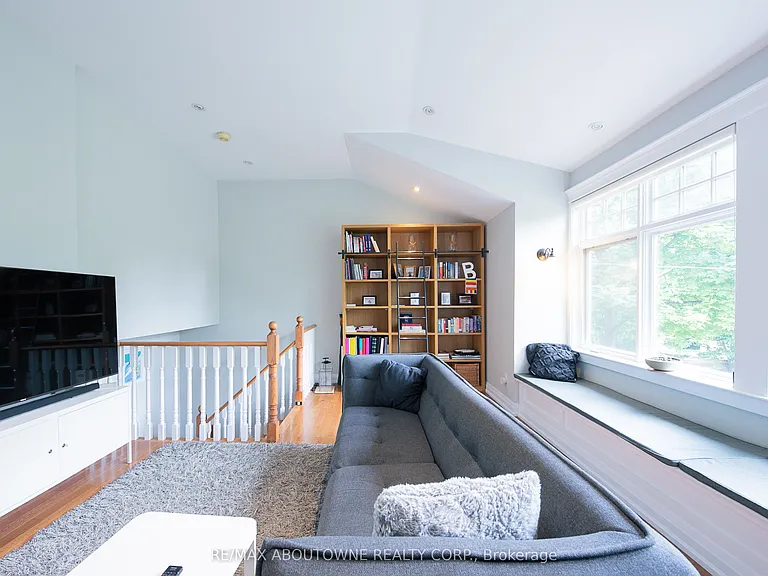1290 Braeside Dr — Photo 18