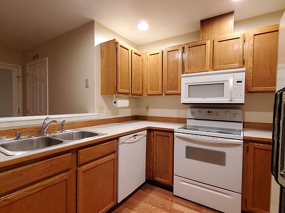 5th image of 209 E 18th Ave #32