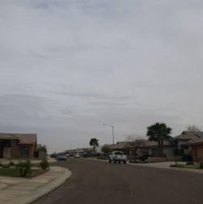 Exterior Neighborhood (street photo)