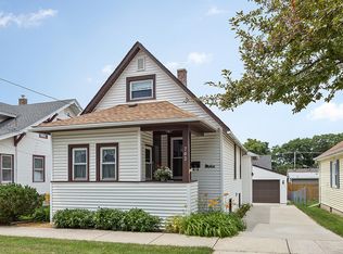 703 Porter St, Lemont, IL 60439