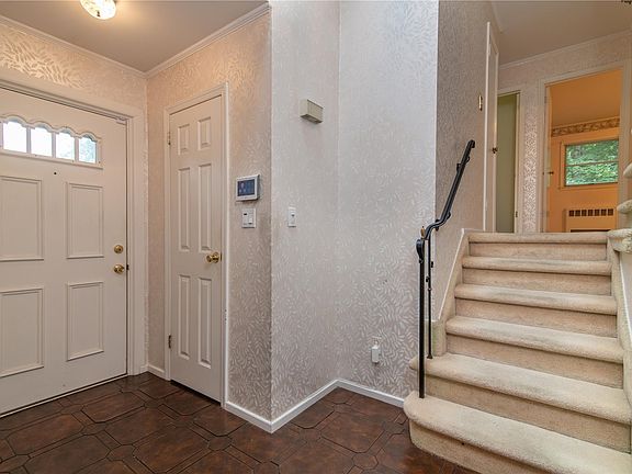 5th image of 1 Sherwood Dr