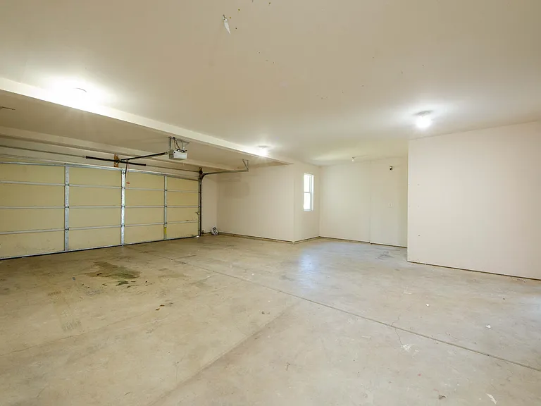 199 Goldmyer Dr — Photo 23