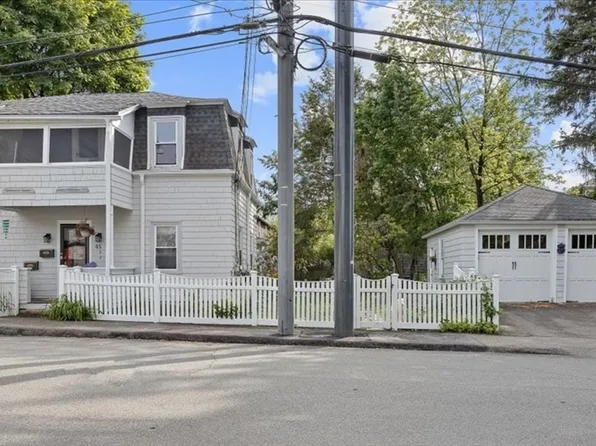 45 Milton Ave, Hyde Park, MA 02136