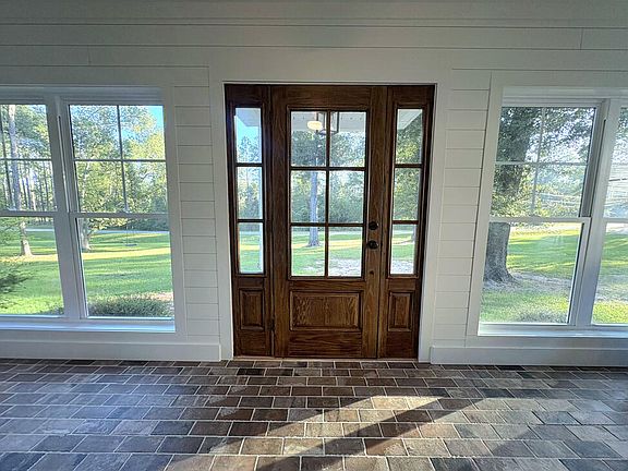 3rd image of 517 Winchester Dr