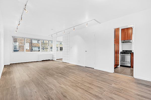 1st image of 321 E 48th St APT 7C