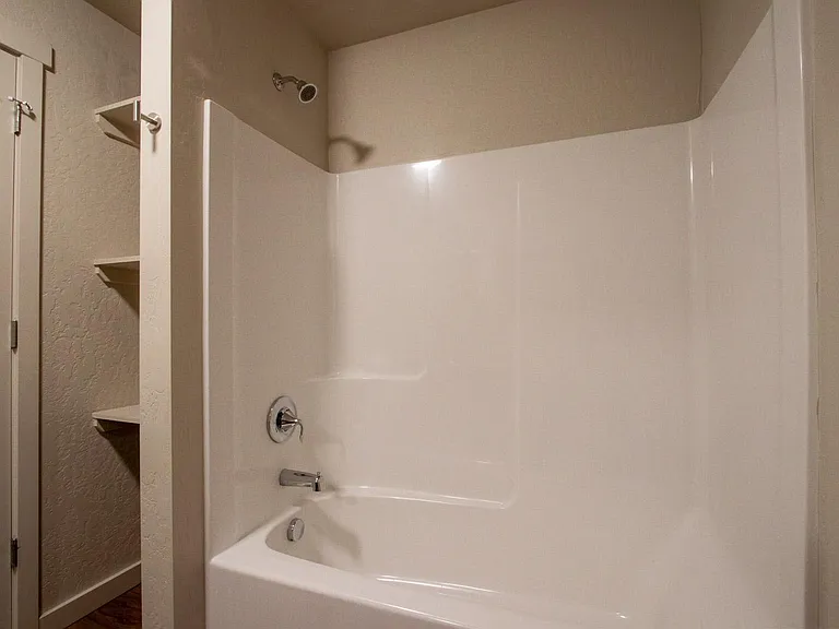 608 E 2nd Ave #302 — Photo 11