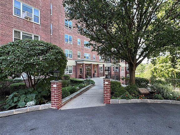 5th image of 280 Collins Avenue #2B