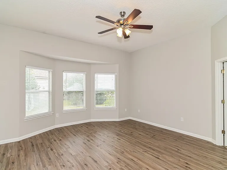 1798 Chatham Village Dr — Photo 10