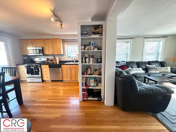 111 L St #1, Boston, MA 02127