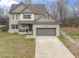 1084 Jonathan Ln, Springfield, TN 37172
