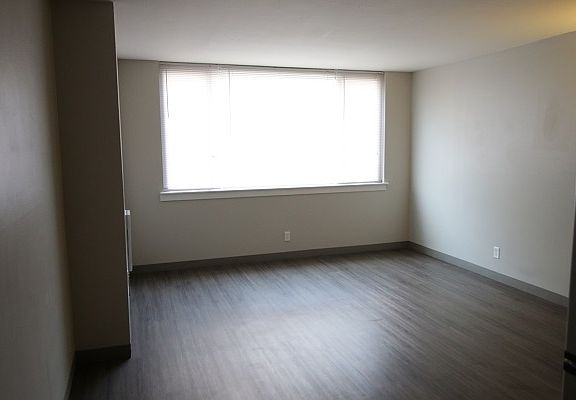4th image of 1671 N Prospect Ave APT 206