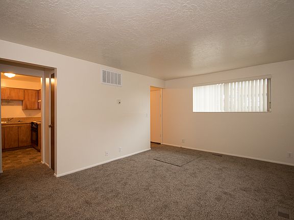 4th image of 842 W 1500 S #1