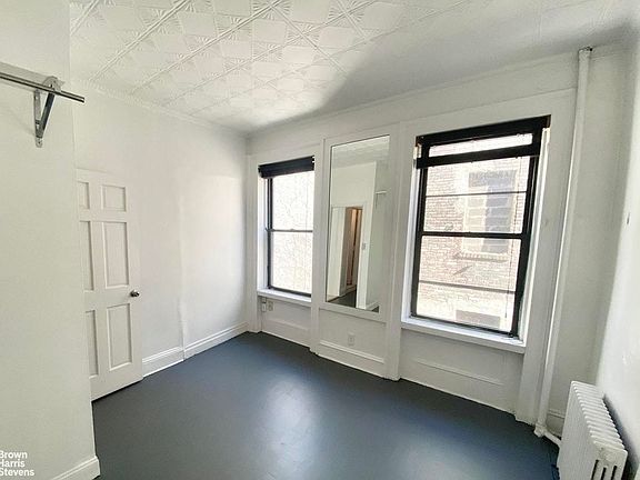 4th image of 716 10th Ave APT 2