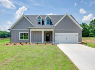 155 Creek Stone Dr, Hartwell, GA 30643