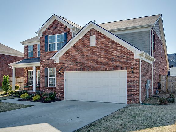 4th image of 2826 Kaye Dr