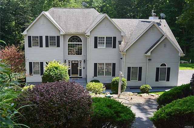 1st image of 4 Parkside Ct