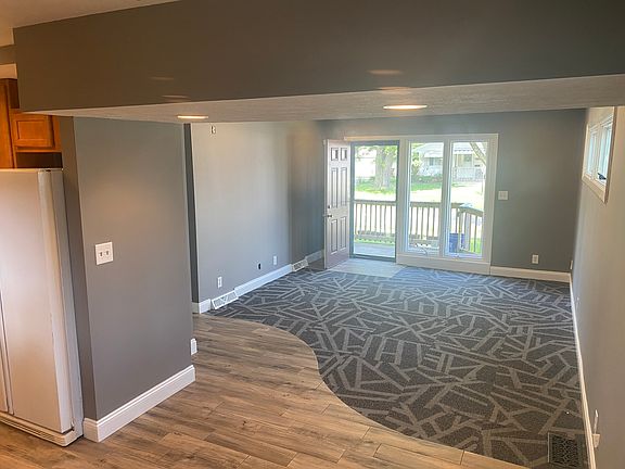 4th image of 2121 Gay Dr