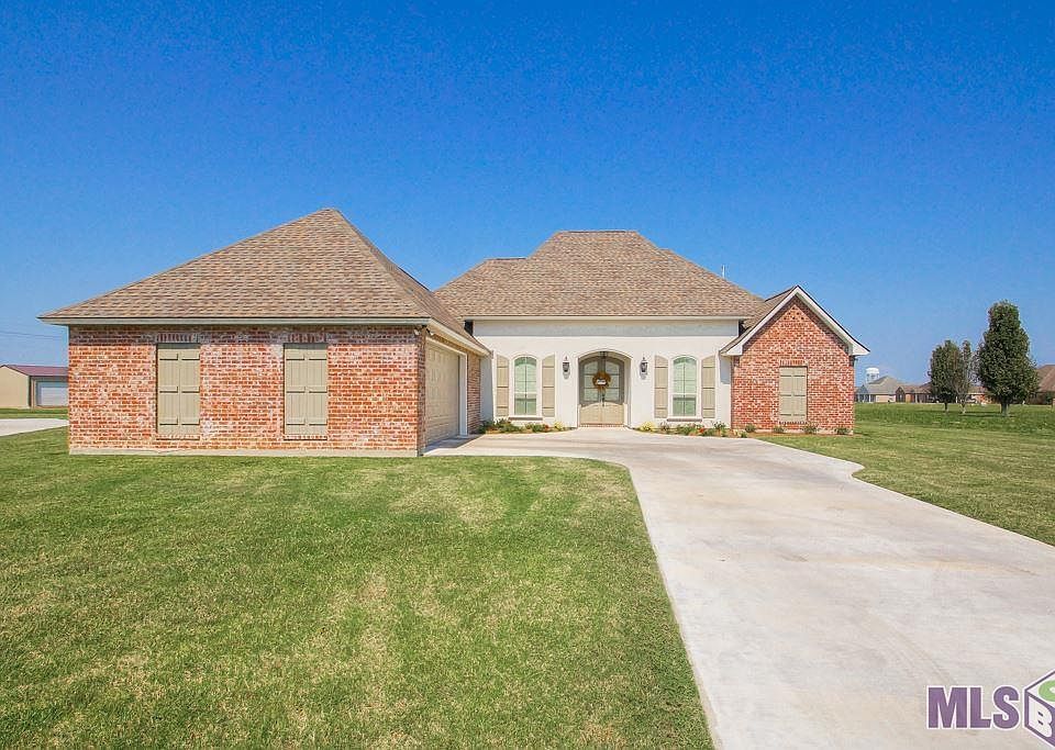 1st image of 411 Alyssa Ct