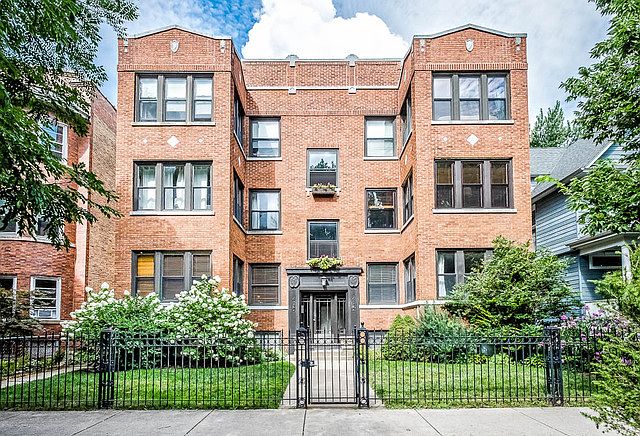 1st image of 4822 N Winchester Ave #2S