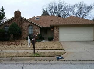 2805 Greg Dr, Bedford, TX 76021