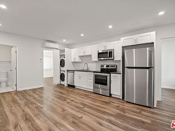 4th image of 11978 Kiowa Ave APT 202