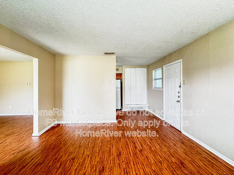 4345 Chestnut Dr — Photo 4