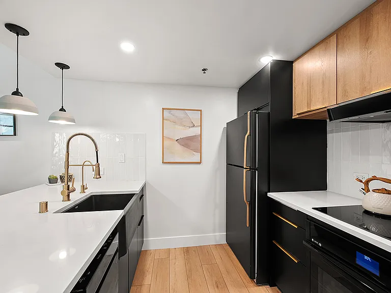 425 W Beech St #535 — Photo 4