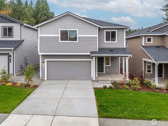 2nd image of 2926 6th Avenue NE