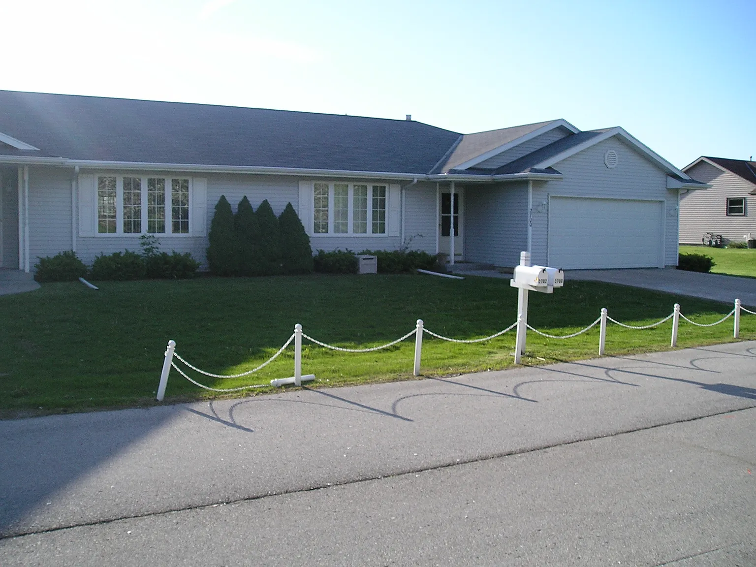 3 bedroom Ranch — Photo 1