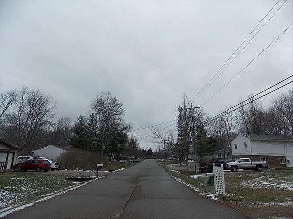 4th image of 10416 Elizabeth St