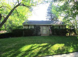 207 Center Pl, Peru, IL 61354