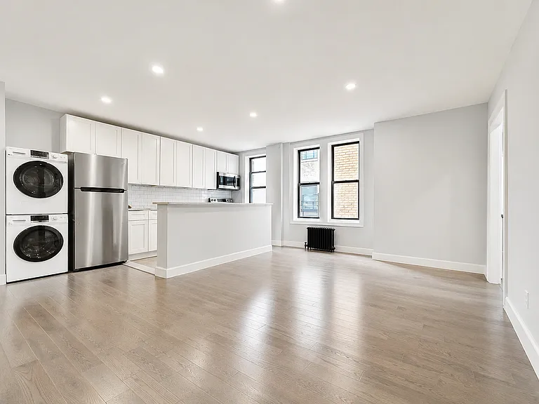 70 Post Ave #5B — Photo 1