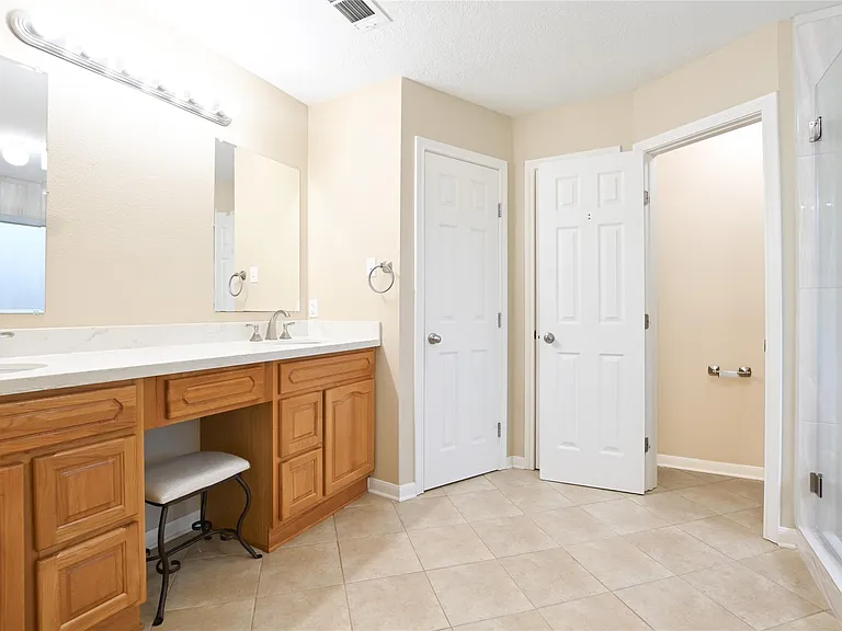 203 Colony Creek Dr — Photo 16
