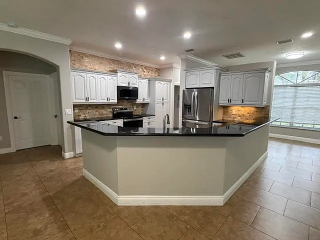 165 Brookside Ct — Photo 8