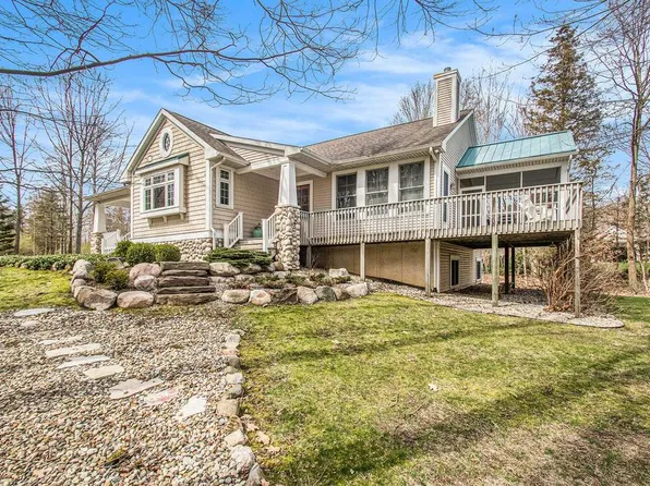 7155 Cottage Ln, South Haven, MI 49090