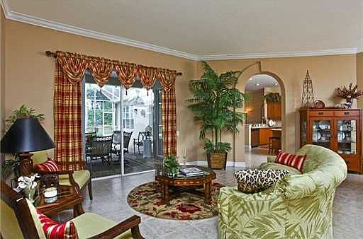 3rd image of 4494 Rockwood Dr