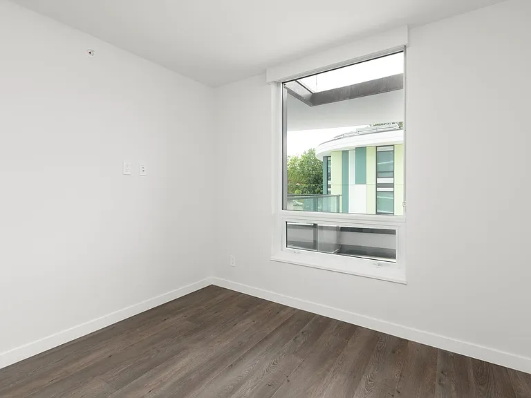8189 Cambie St #302 — Photo 6