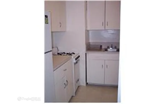 Rented by Douglas Elliman | media 31