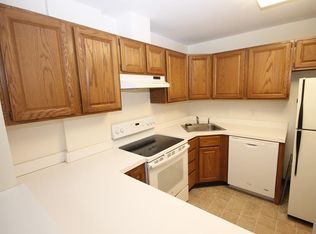 9 Park Ave APT 107, Hull, MA 02045