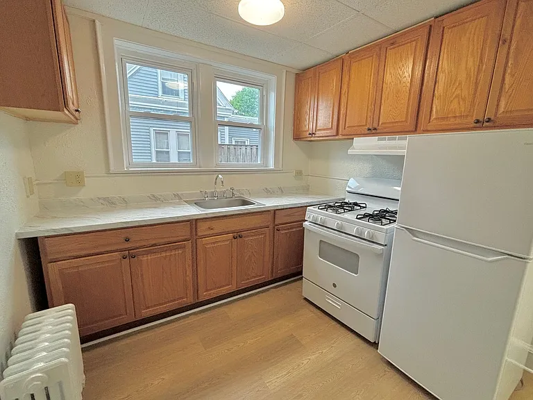 43 West St — Photo 8