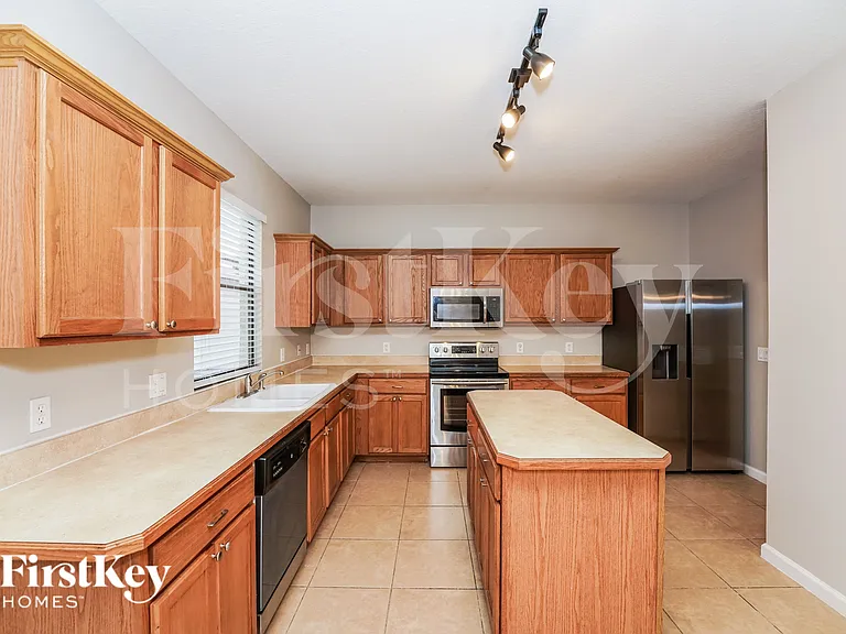 4365 Millicent Cir — Photo 4