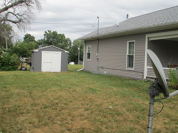 2nd image of 729 La Grange Ave