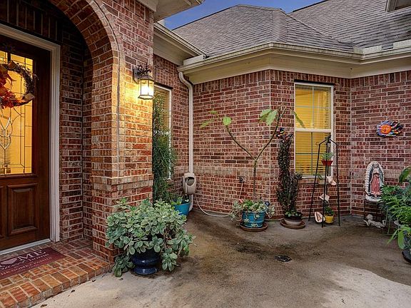 4th image of 3061 Choke Canyon Ln